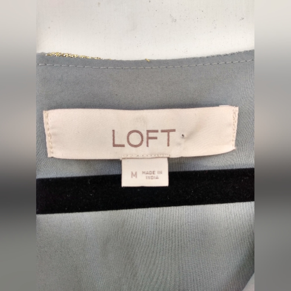 LOFT Gray and Gold Star Patterned Dress - Picture 5 of 10
